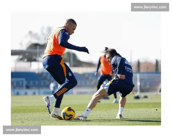 恩德里克领跑皇马训练！早到 10 分钟或成留队关键