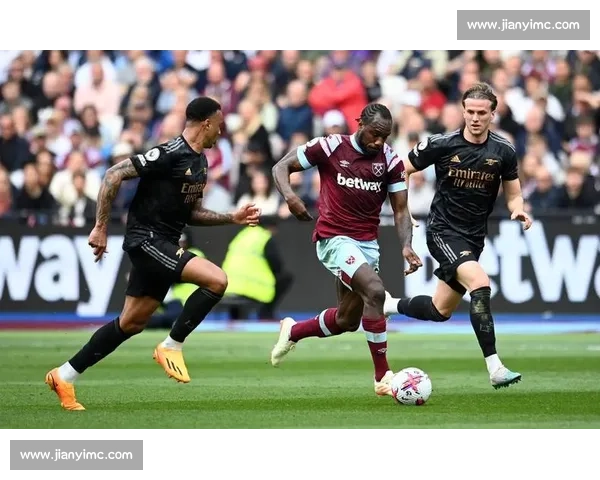 曼联对阵西汉姆联赛前预测解析胜负走势与关键看点战术阵容表现前瞻