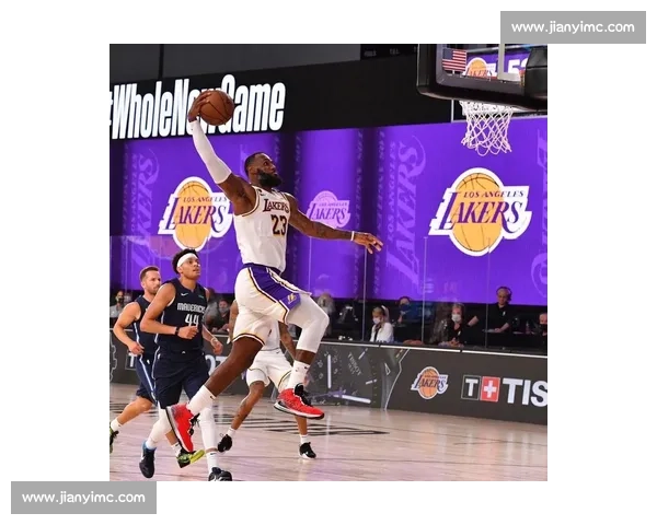 热火对决湖人第四战詹眉承压巴特勒率队掀起总决赛悬念之夜生死